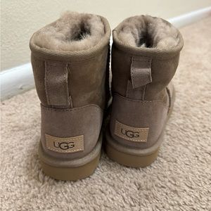 UGG minis
